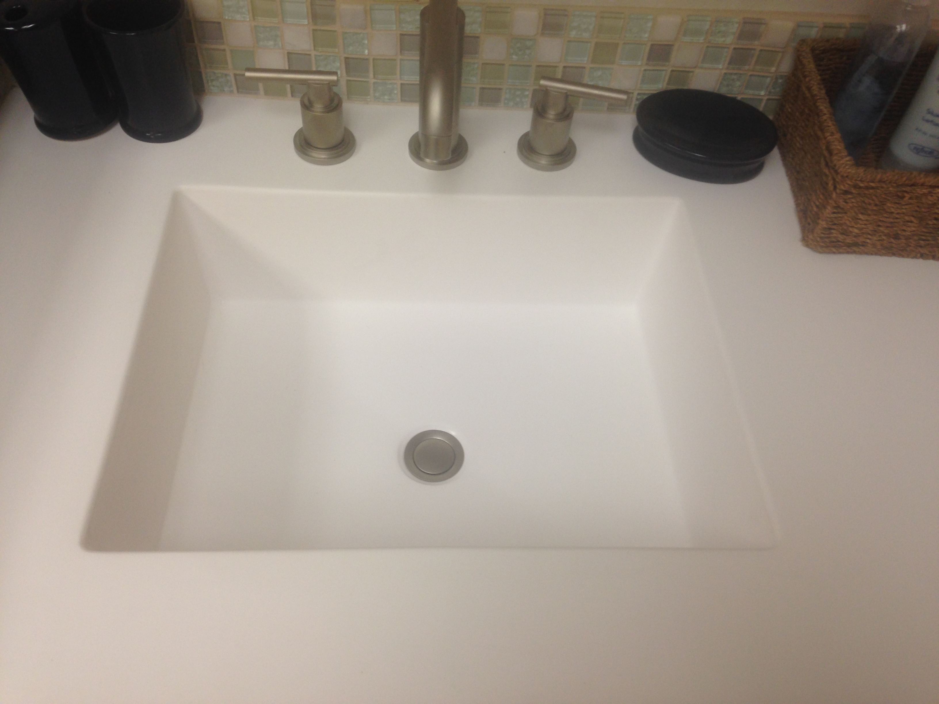 Seamless Cultured Marble Countertop With Rectangular Sink